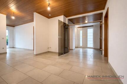 Exklusives Wohnen auf höchstem Niveau – Erdgeschosswohnung mit Terrasse & Garten in Bestlage 4 zimmer