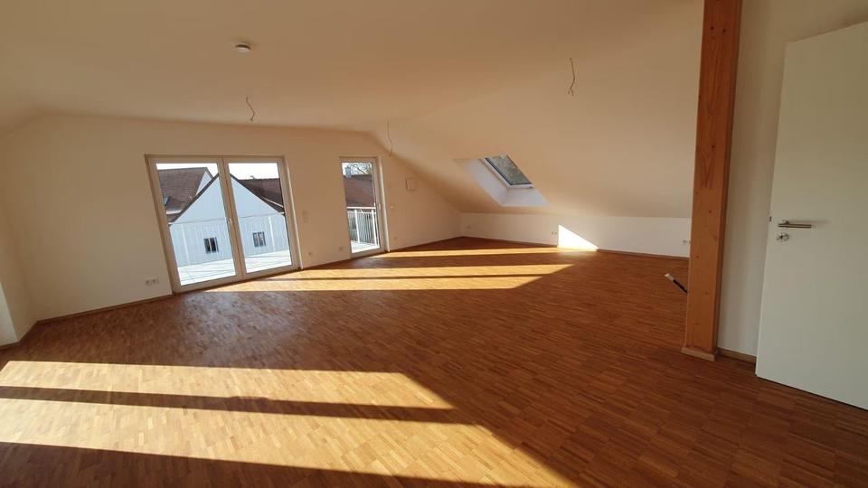 Dachgeschoßwohnung Ingolstadt Nordost - 3 Zimmer, 1.364&euro; | Angebot:23546369