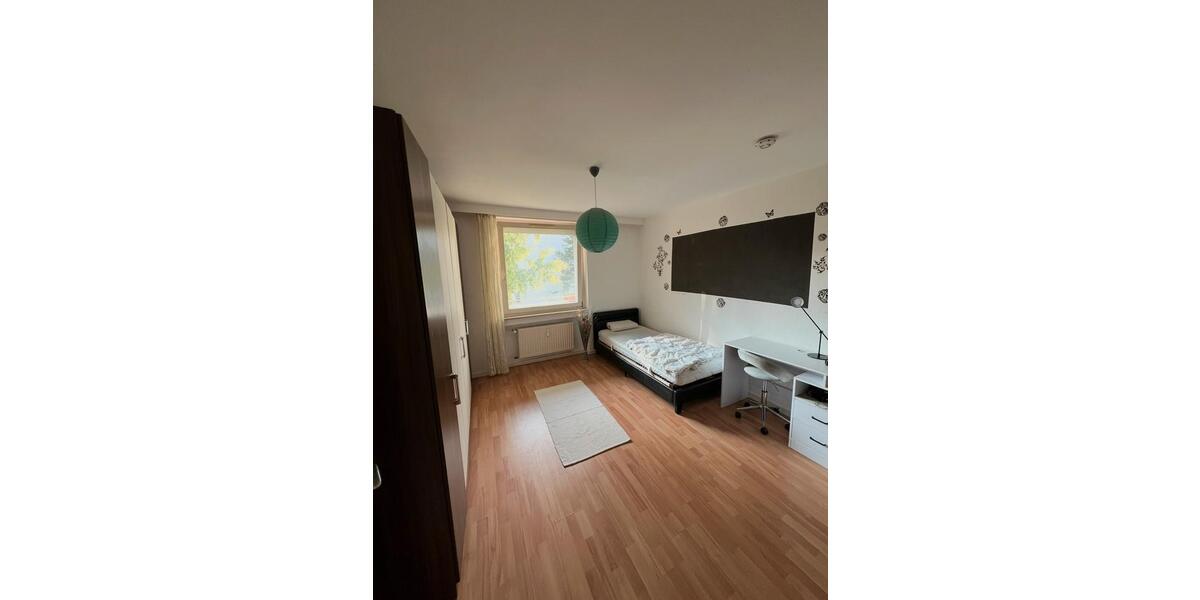 Etagenwohnung Trier Feyen-Weismark - 2 Zimmer, 111 m&sup2;, 470&euro; | Angebot:26592181