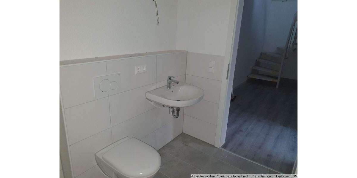 ** Wohnen auf 2 Ebenen - neuwertige Maisonettewohnung** 3 zimmer