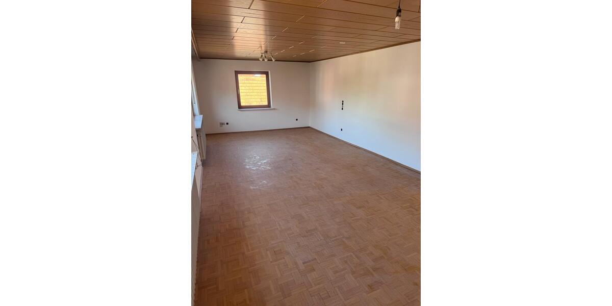 Etagenwohnung Kandel - 3 Zimmer, 90 m&sup2;, 950&euro; | Angebot:26385761