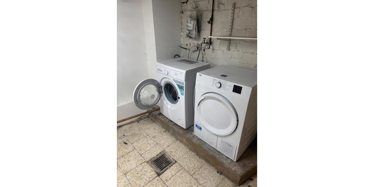 Einfamilienhaus Frankfurt am Main Sossenheim - 7 Zimmer, 200 m&sup2;, 4.100&euro; | Angebot:26040890