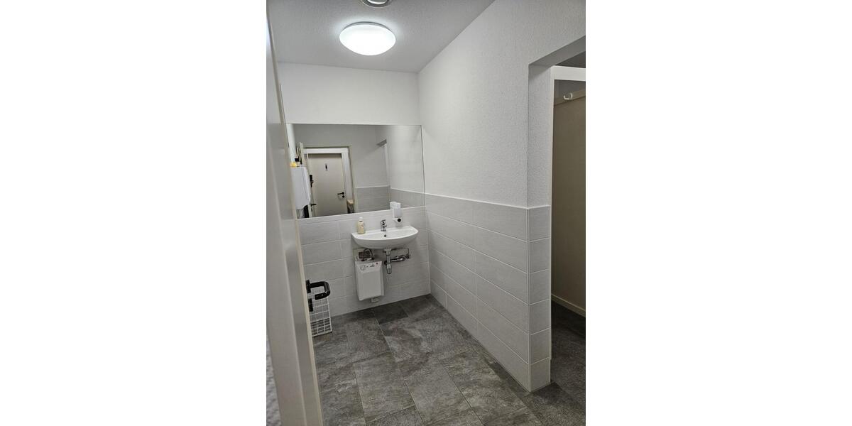 Gewerbeobjekt Bad Pyrmont - 2.100&euro; | Angebot:24020961