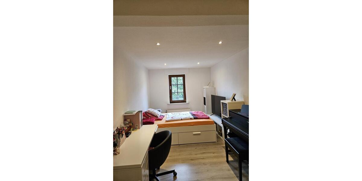 Wohnen auf Zeit Siegen Dillnhütten - 1 Zimmer, 19 m&sup2;, 270&euro; | Angebot:26555341
