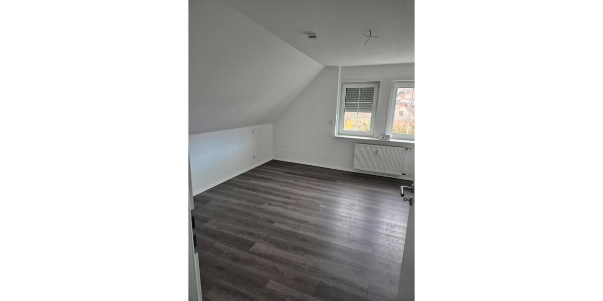 Dachgeschoßwohnung Knüllwald - 4 Zimmer, 80 m&sup2;, 740&euro; | Angebot:26006072