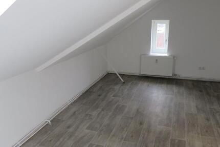 Wohnung Varel - 5 Zimmer, 110 m&sup2;, 660&euro; | Angebot:25057165