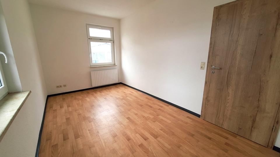 Erdgeschoßwohnung Floh-Seligenthal Seligenthal - 3 Zimmer, 68 m&sup2;, 450&euro; | Angebot:25971347