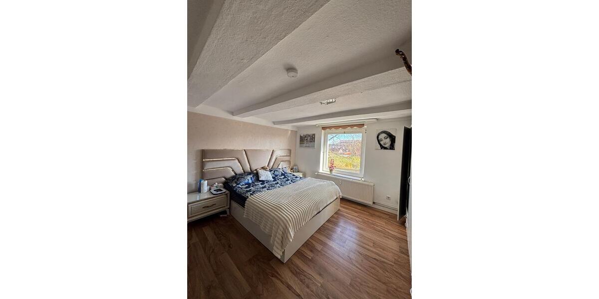 Erdgeschoßwohnung Hannover Vahrenwald-List - 4 Zimmer, 110 m&sup2;, 1.250&euro; | Angebot:26663754