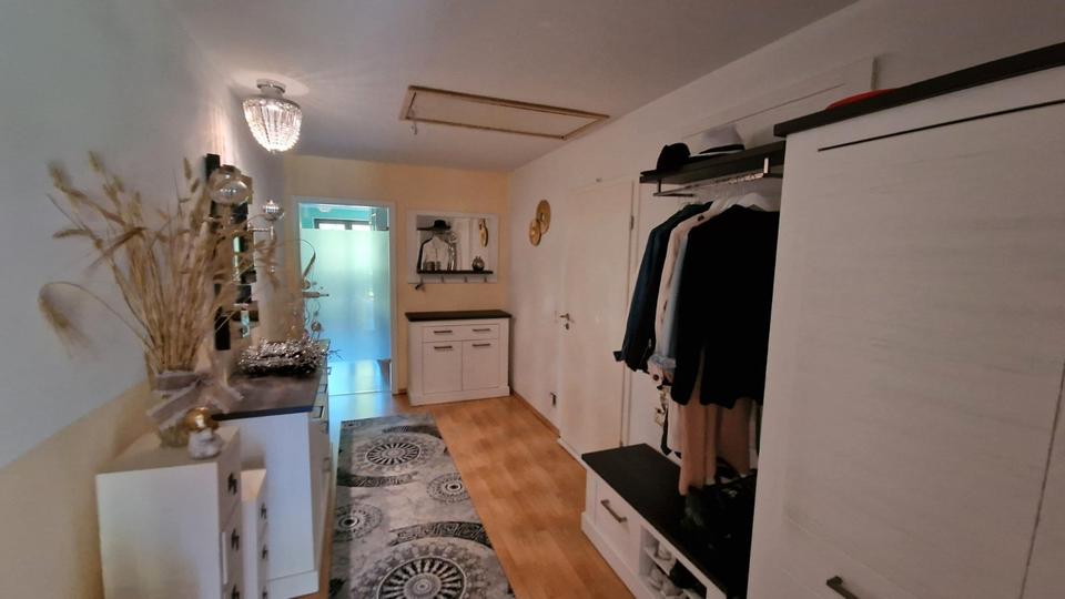 Etagenwohnung Gummersbach Berstig Süd - 2 Zimmer, 90 m&sup2;, 590&euro; | Angebot:26615573