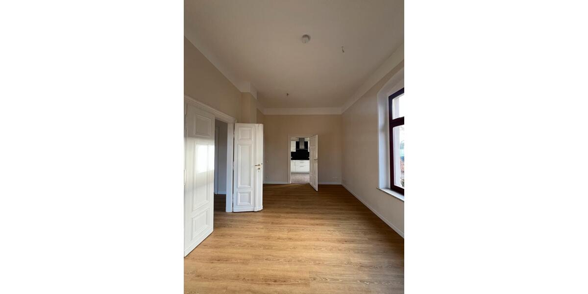 Etagenwohnung Altenburg - 5 Zimmer, 164 m&sup2;, 1.040&euro; | Angebot:23747813