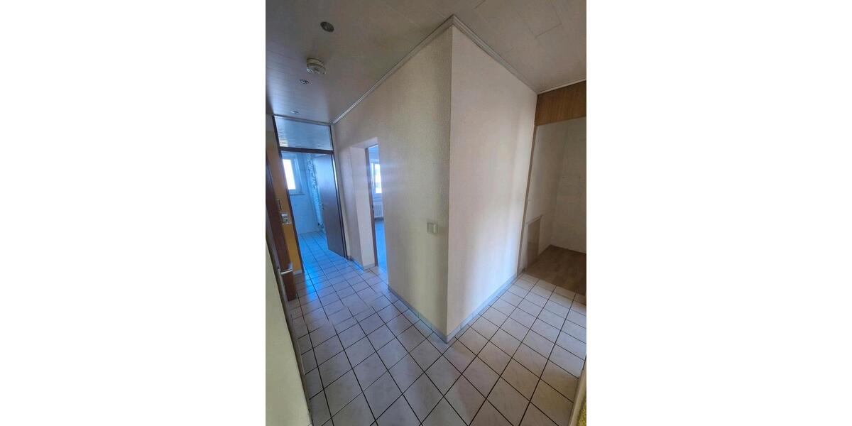 Etagenwohnung Böblingen - 4 Zimmer, 93 m&sup2;, 1.400&euro; | Angebot:24836825