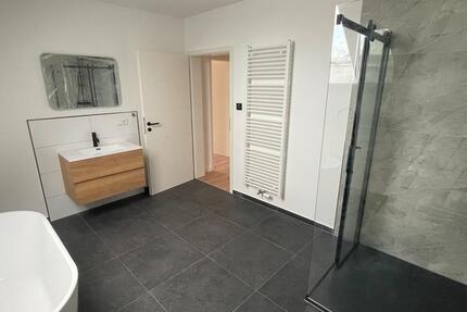 Haus Lengede - 5 Zimmer, 155 m&sup2;, 1.600&euro; | Angebot:26197208