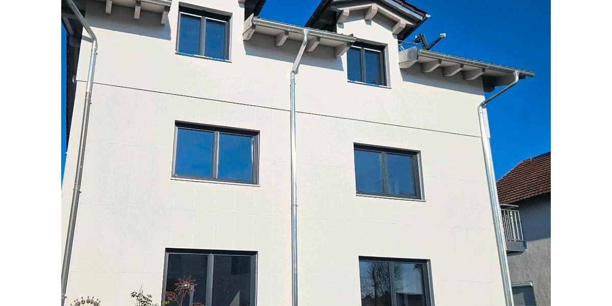 Frisch kernsanierte Wohnung im 1. Obergeschoss 2 zimmer