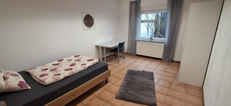 Wohnen auf Zeit Homburg - 7 Zimmer, 17 m&sup2;, 465&euro; | Angebot:26180701