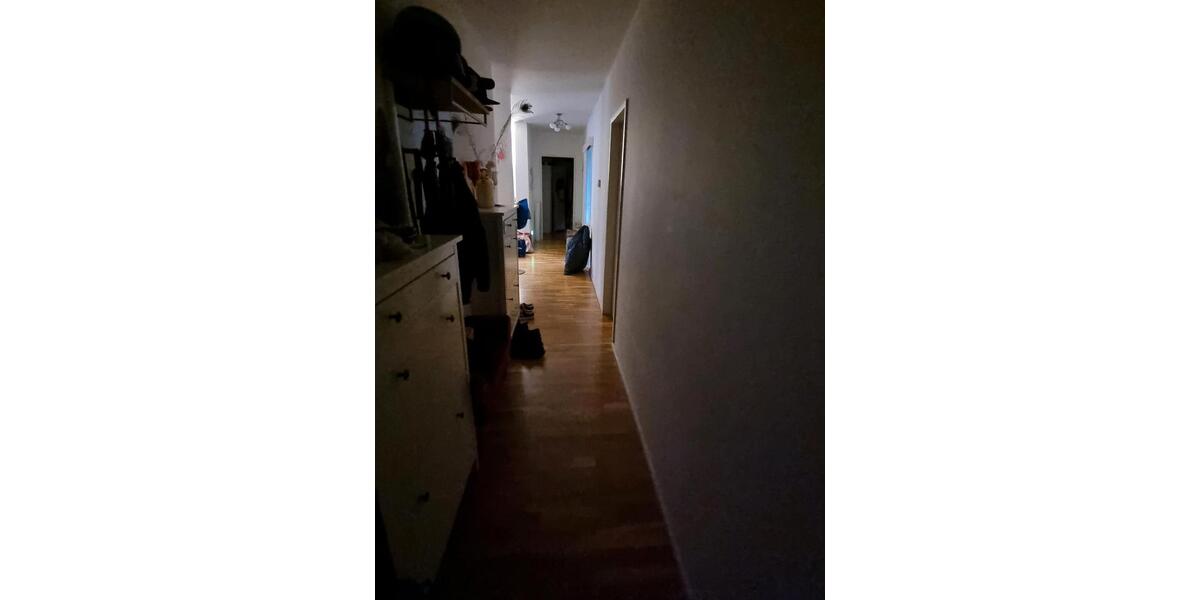 Zweck-WG mit viel Wohnnutzfläche 4 zimmer