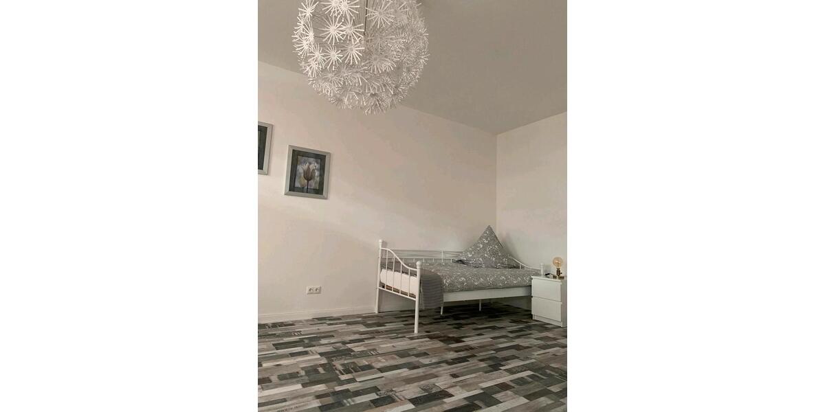 Erdgeschoßwohnung Hameln Kernstadt - 3 Zimmer, 130 m&sup2;, 550&euro; | Angebot:19083893