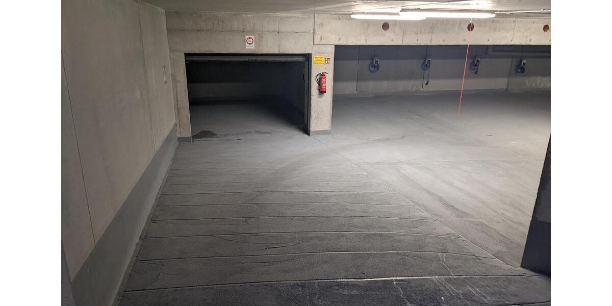 Neu - €8qm - 4 x 275qm oder 1.100qm, Tiefgarage mit 19x E-Ladestationen, Aufzug, Klimatisiert zimmer