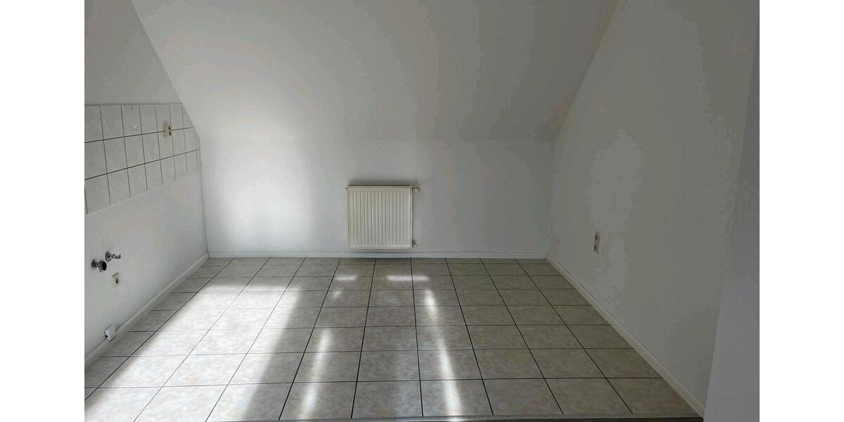 Dachgeschoßwohnung Hettstedt - 2 Zimmer, 50 m&sup2;, 375&euro; | Angebot:25995681