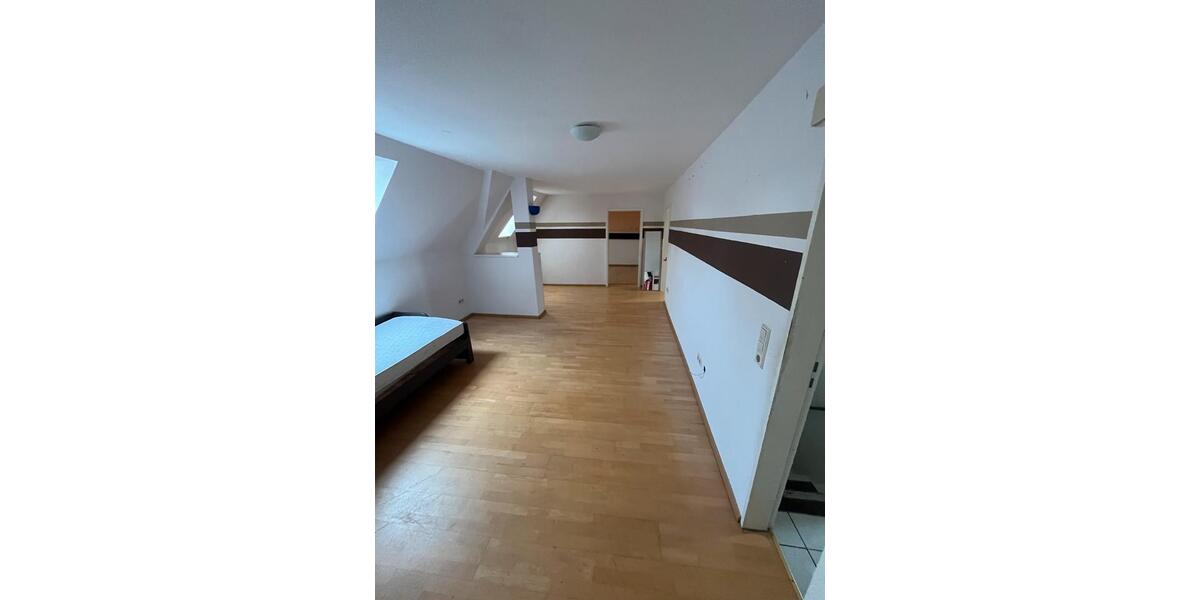 Etagenwohnung Neuenburg am Rhein - 3.5 Zimmer, 90 m&sup2;, 2.000&euro; | Angebot:24679312