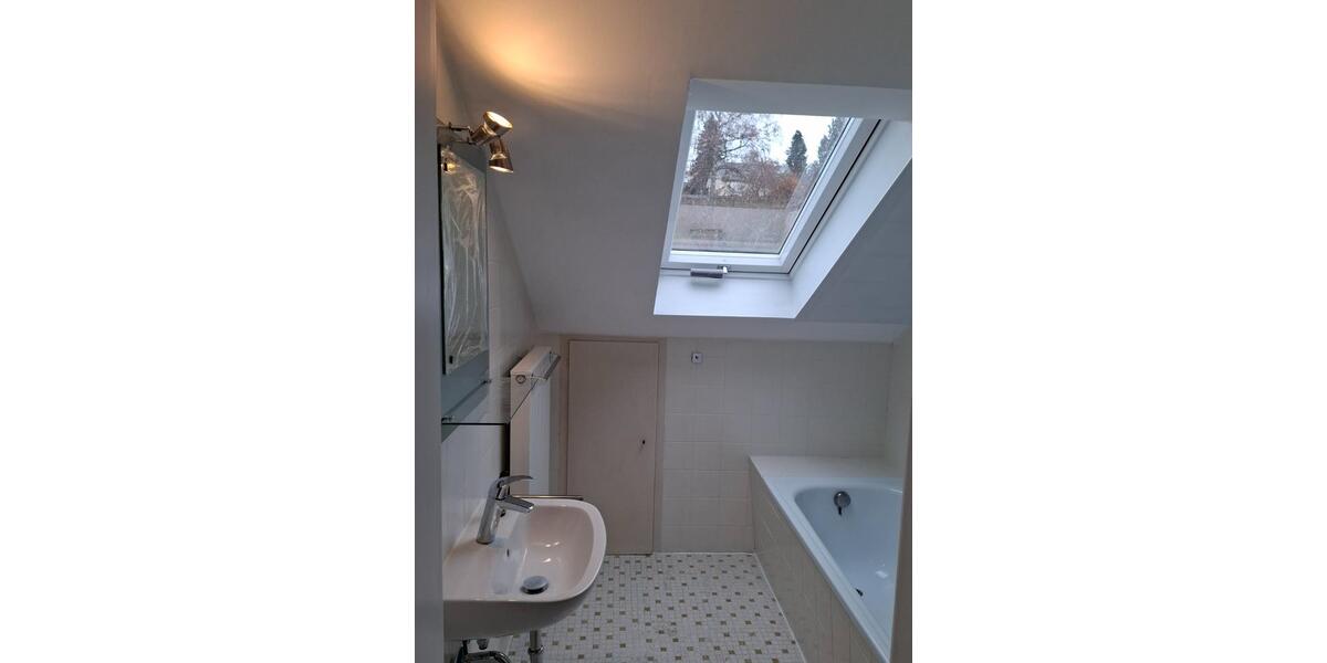 Dachgeschoßwohnung Altensteig - 2 Zimmer, 45 m&sup2;, 500&euro; | Angebot:25935949