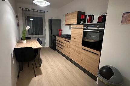 Wohnen auf Zeit Arnstadt - 6 Zimmer, 20 m&sup2;, 25&euro; | Angebot:20485541