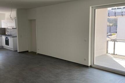 Wohnung Saarbrücken Bübingen - 3.5 Zimmer, 85 m&sup2;, 900&euro; | Angebot:25102001
