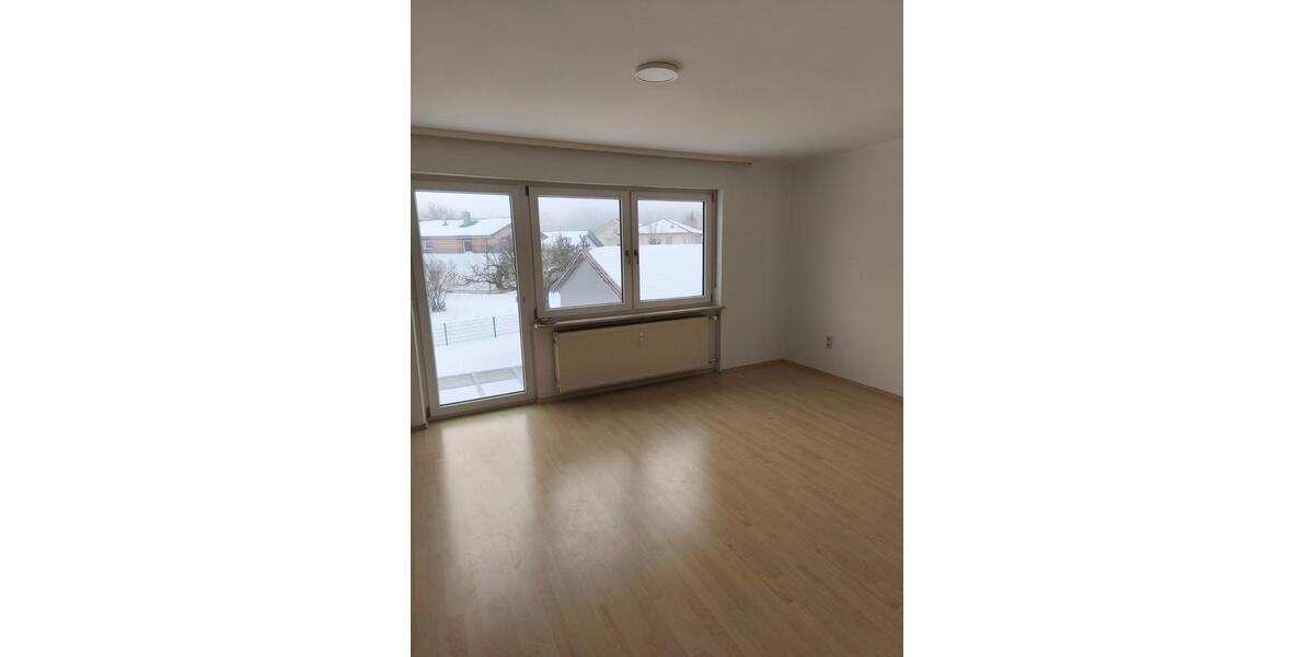 Etagenwohnung Plattling - 3 Zimmer, 61 m&sup2;, 570&euro; | Angebot:24582839