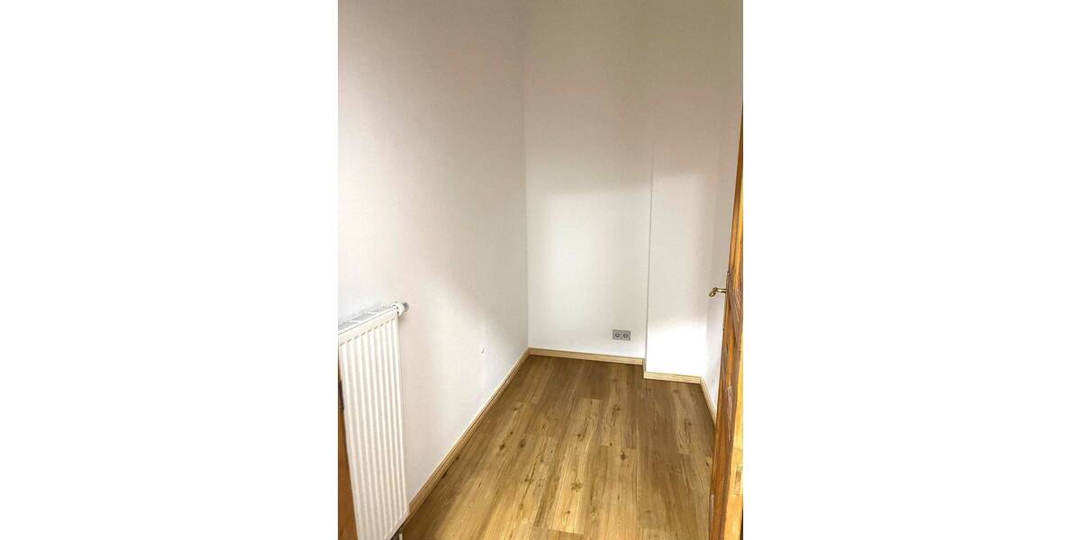 Etagenwohnung Rathenow Nordsiedlung - 3 Zimmer, 89 m&sup2;, 755&euro; | Angebot:26358321