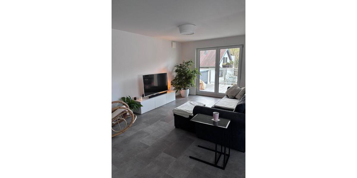 Dachgeschoßwohnung Fellbach - 3 Zimmer, 70 m&sup2;, 1.400&euro; | Angebot:24982600