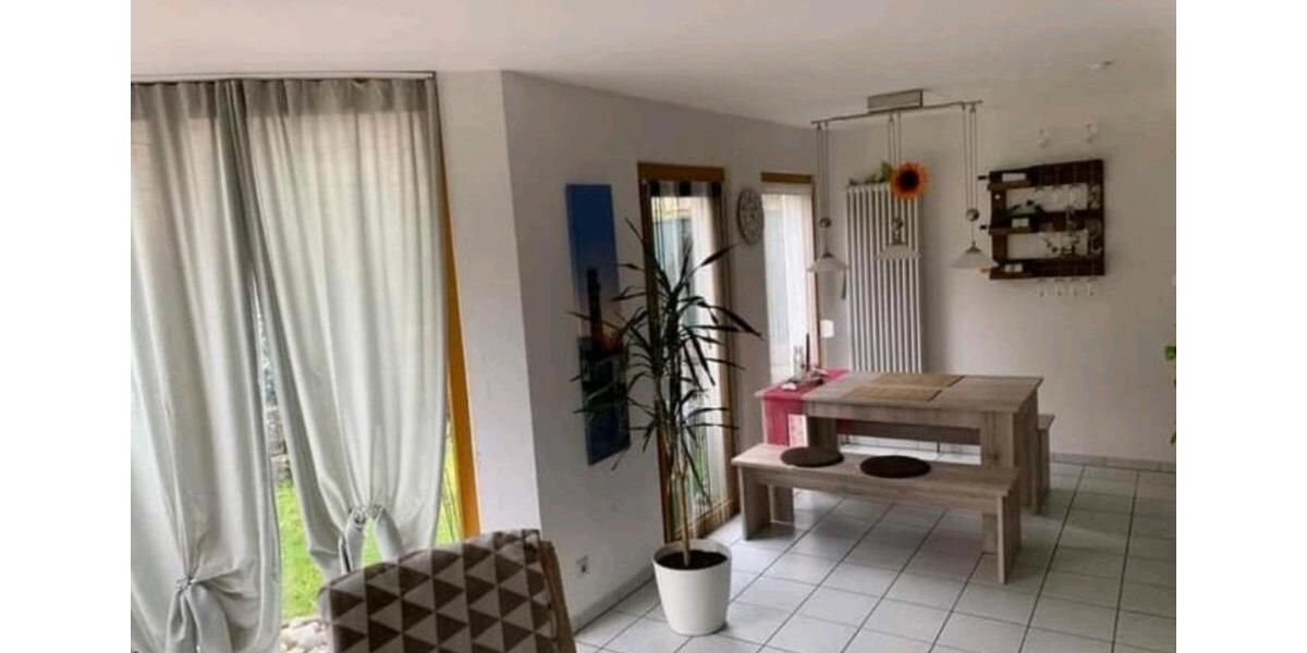 Etagenwohnung Bitz - 3 Zimmer, 96 m&sup2;, 900&euro; | Angebot:26525463