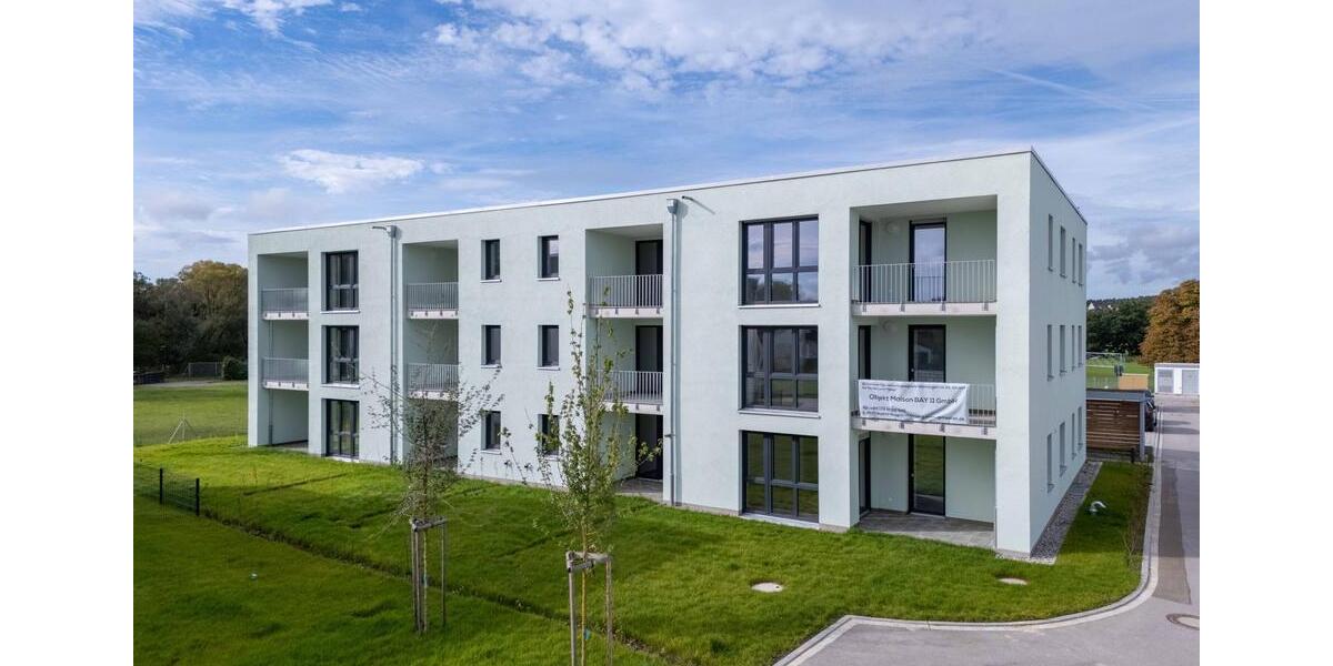 Neubau (Erstbezug!) BARRIEREFREI und seniorengerechte moderne 2-Zimmer-Wohnung in Roth mit Loggia, zentral aber im Grünen 2 zimmer