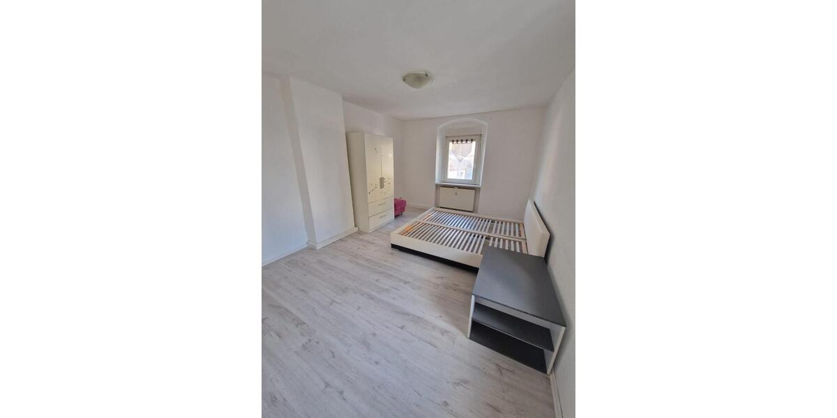 Etagenwohnung Sonneberg - 3 Zimmer, 80 m&sup2;, 800&euro; | Angebot:25800526