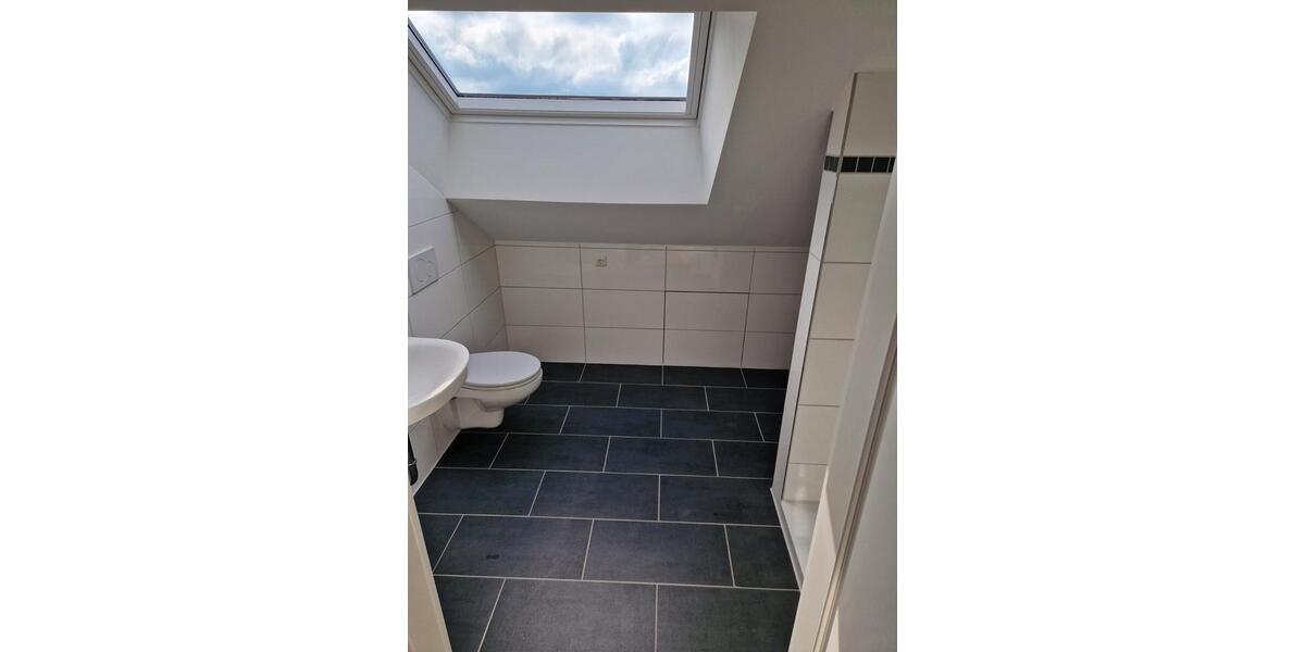 Dachgeschoßwohnung Burghausen - 3 Zimmer, 55 m&sup2;, 825&euro; | Angebot:26221403