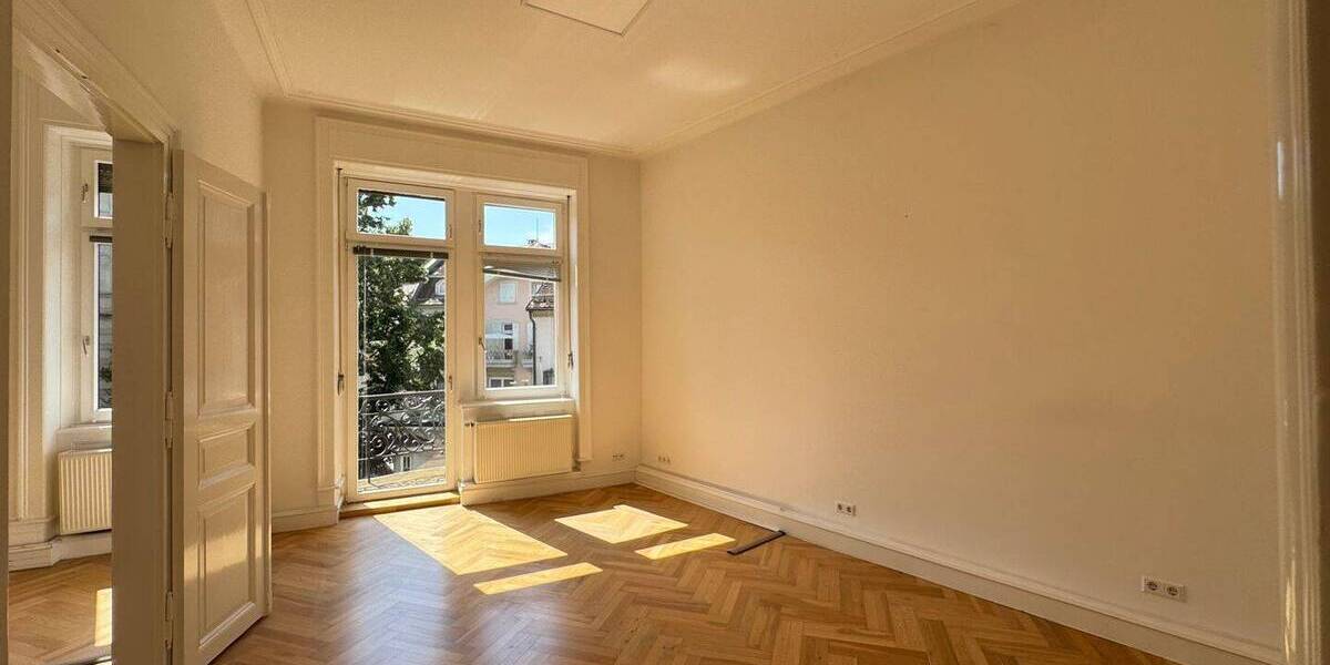 Gewerbeobjekt Baden-Baden Innenstadt - 3 Zimmer, 82 m&sup2;, 900&euro; | Angebot:26080119