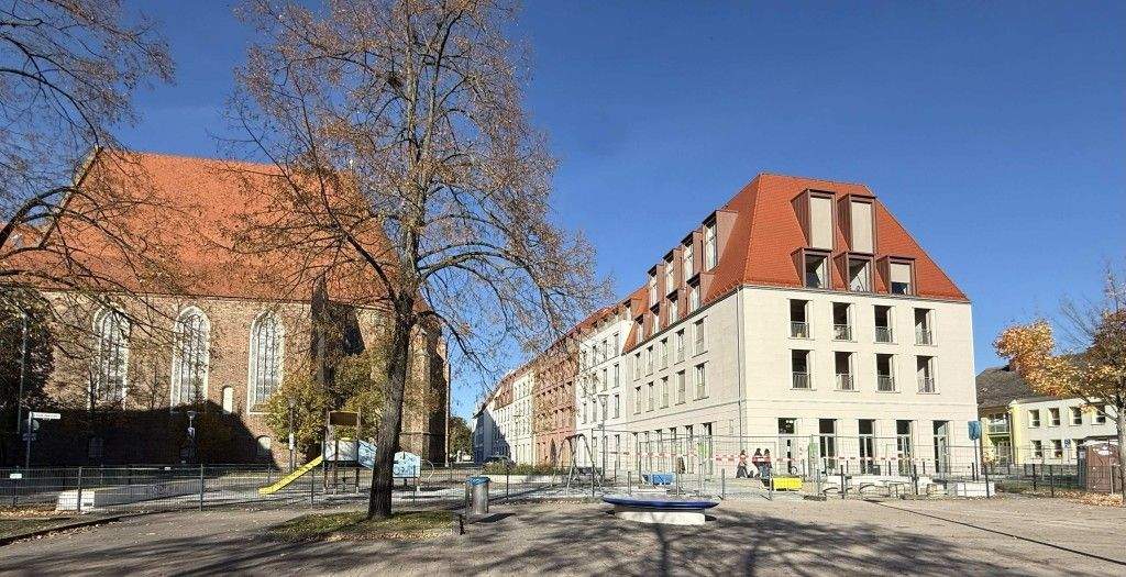 Etagenwohnung Frankfurt (Oder) Frankfurt - 2 Zimmer, 109 m&sup2;, 2.192&euro; | Angebot:23336574