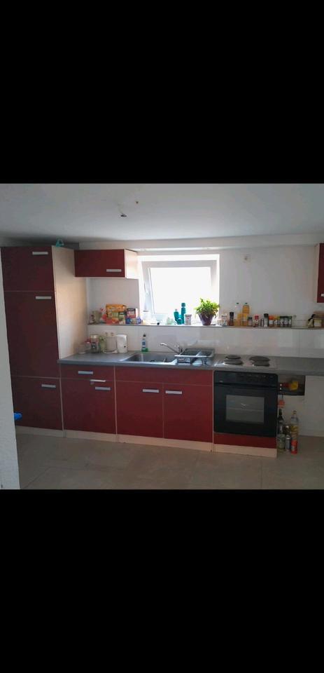 2 Zimmer Wohnung mit einbaukuche