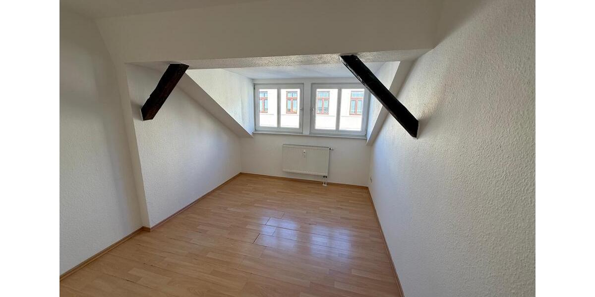 Etagenwohnung Reichenbach im Vogtland - 4 Zimmer, 103 m&sup2;, 539&euro; | Angebot:24522431