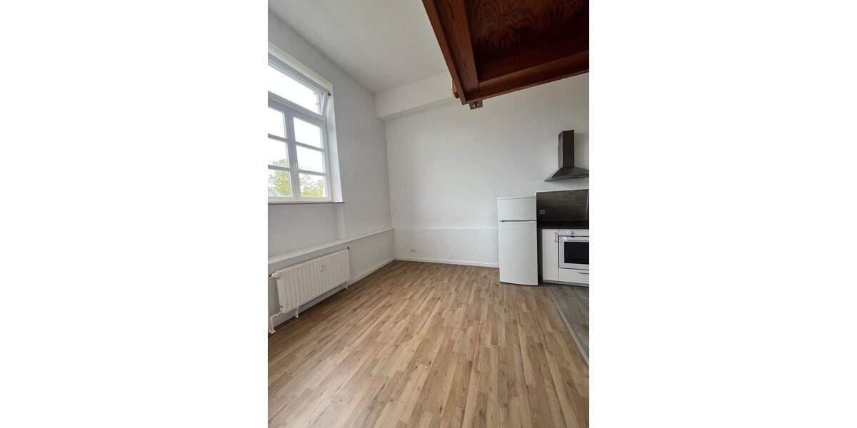 Etagenwohnung Wiesbaden Mitte - 2 Zimmer, 100 m&sup2;, 1.200&euro; | Angebot:24694226