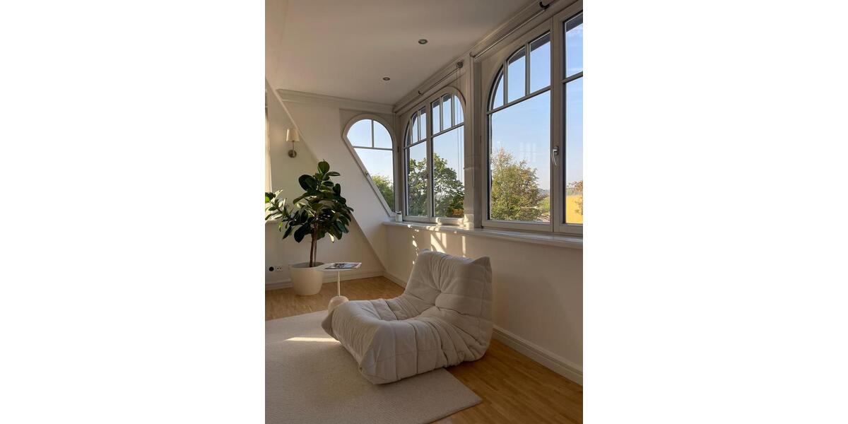 Dachgeschoßwohnung Coburg - 5 Zimmer, 113 m&sup2;, 1.234&euro; | Angebot:26649503