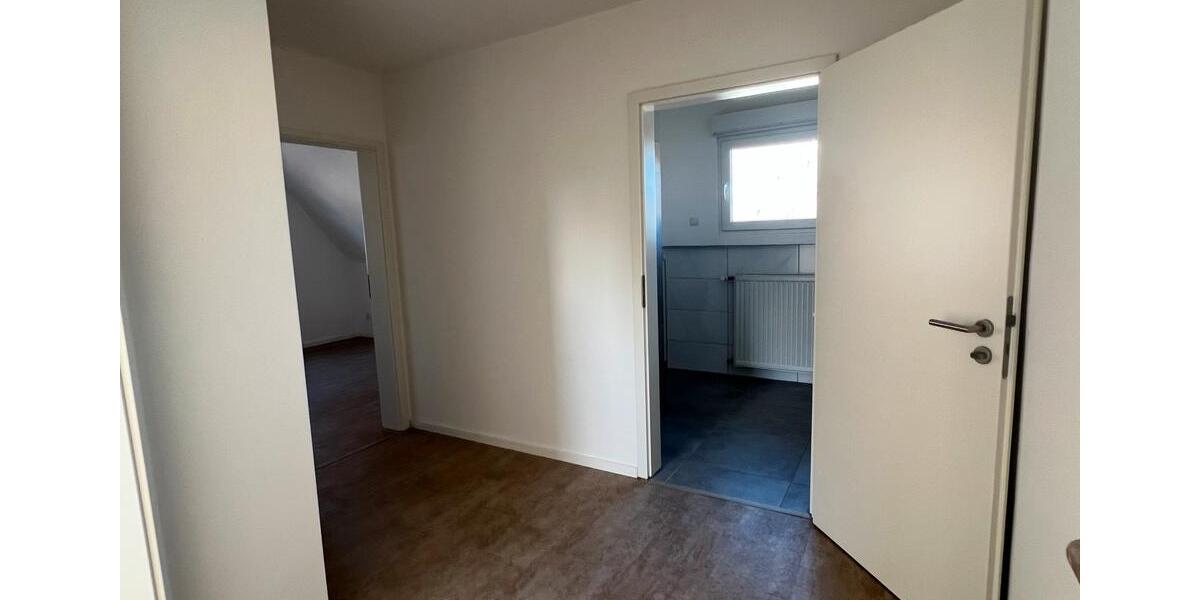 Etagenwohnung Andernach - 3 Zimmer, 100 m&sup2;, 1.400&euro; | Angebot:26328783