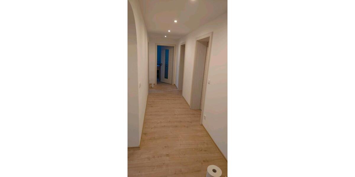 Hochparterre Windischeschenbach - 4 Zimmer, 94 m&sup2;, 1.000&euro; | Angebot:26445850