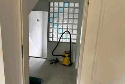 Wohnung Solingen Burg - 3 Zimmer, 110 m&sup2;, 1.100&euro; | Angebot:25142370