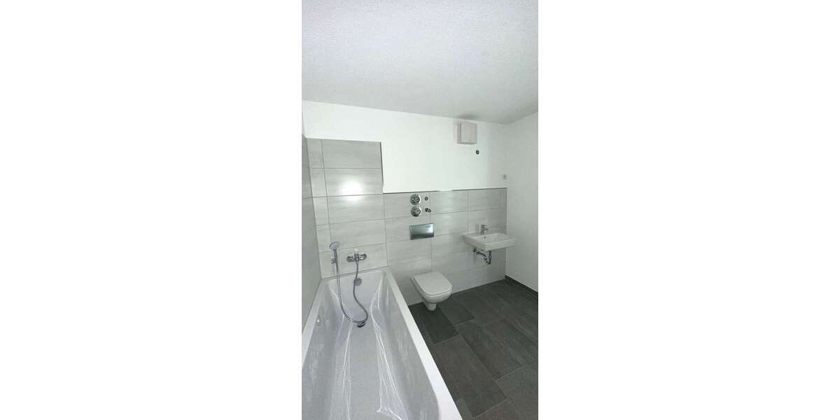 ++ Frisch Sanierte 2-Raumwohnung im blauen Wunder++ 2 zimmer