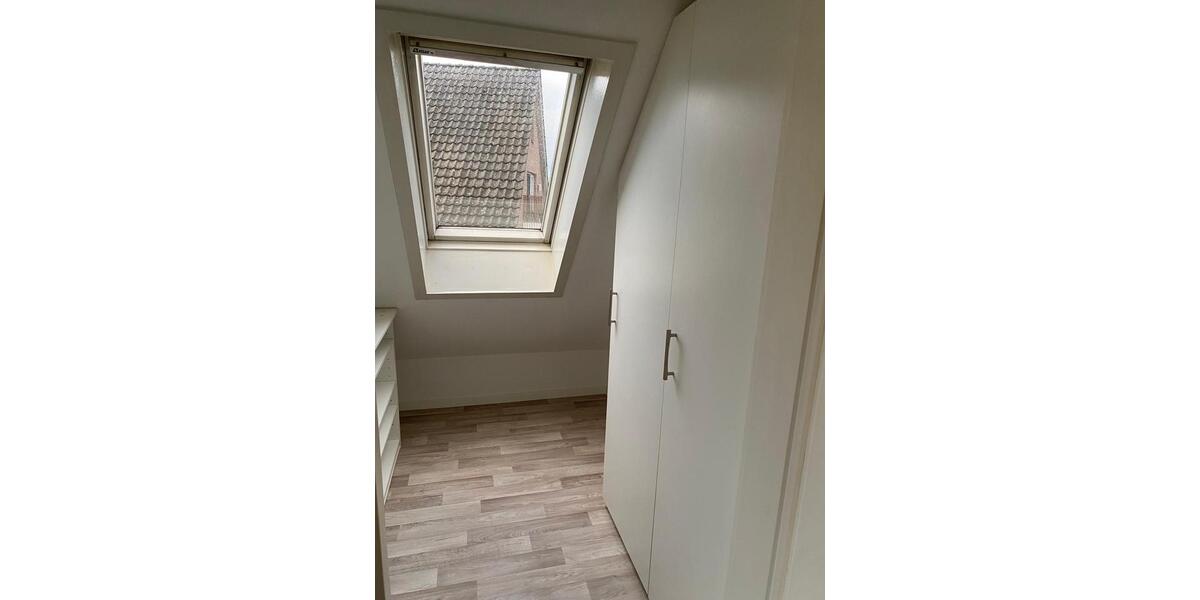 Dachgeschoßwohnung Oldenburg Eversten - 1.5 Zimmer, 50 m&sup2;, 740&euro; | Angebot:25892732
