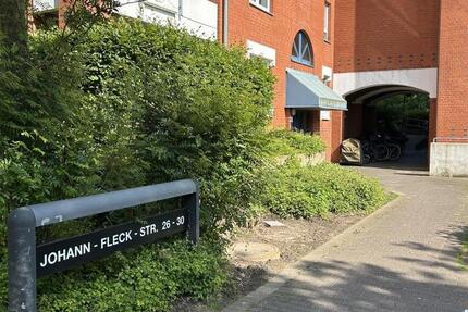 Gemütliche 2-Zimmer-Wohnung im Erdgeschoss in Kiel-Klausbrook zimmer