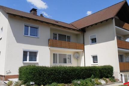 Wohnung Tröstau - 3 Zimmer, 77 m&sup2;, 550&euro; | Angebot:24678395