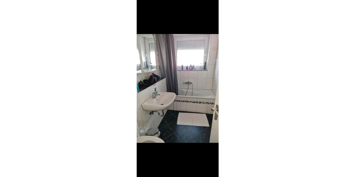 WG Zimmer in einer dreier WG 4 zimmer