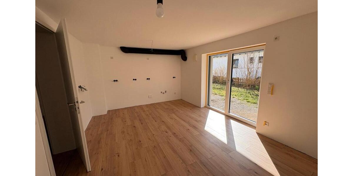 Etagenwohnung Hohenroth - 3 Zimmer, 95 m&sup2;, 1.050&euro; | Angebot:26525657