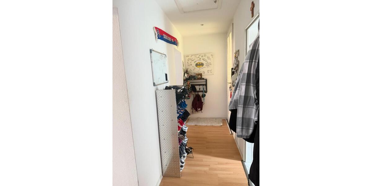 Zimmer ab sofort frei – 580€ alles inklusive 2 zimmer