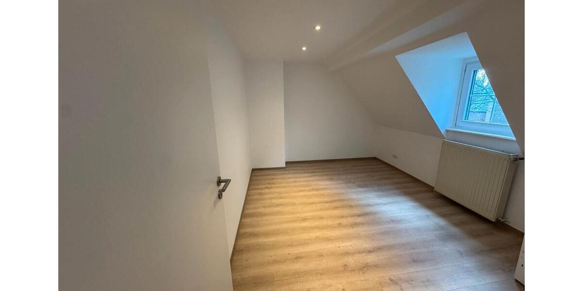 Dachgeschoßwohnung Kalkar - 3 Zimmer, 61 m&sup2;, 675&euro; | Angebot:26492812